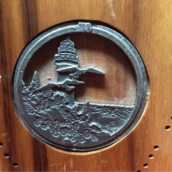 Custom made wooden and pewter inlay cribbage board - Picture 3 of 6